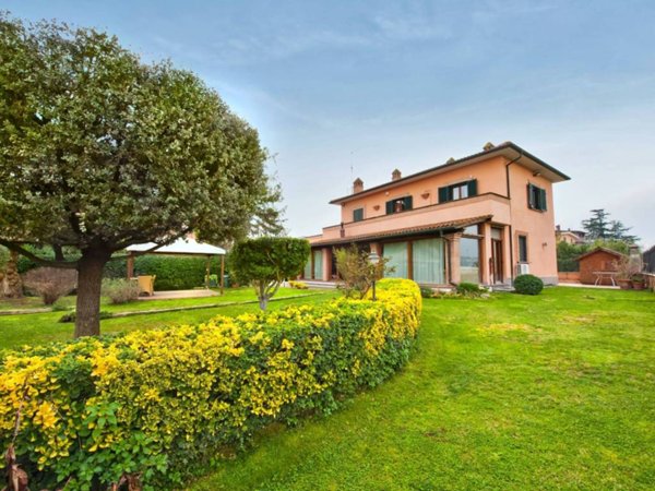 casa indipendente in vendita a Roma in zona Romanina