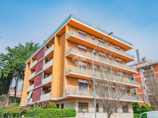 appartamento in vendita a Roma in zona EUR