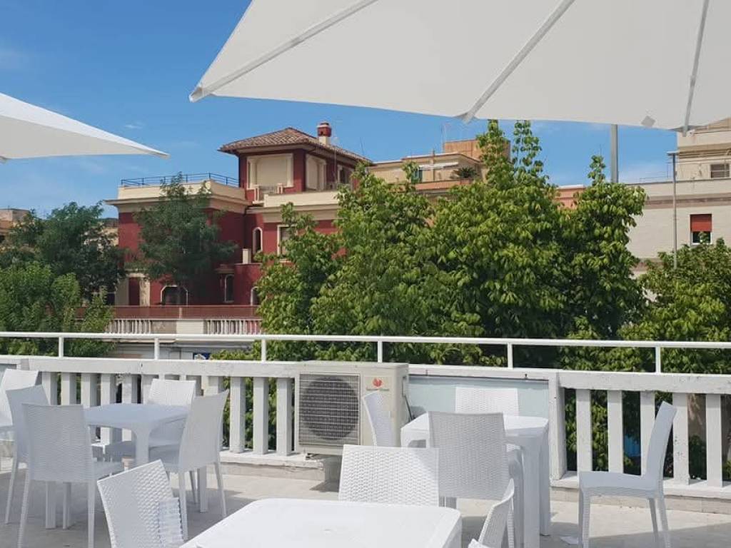 negozio in vendita a Roma in zona Trieste