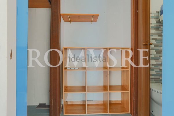 locale commerciale in vendita a Roma in zona Infernetto