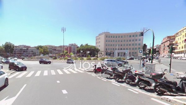 negozio in vendita a Roma in zona Trionfale