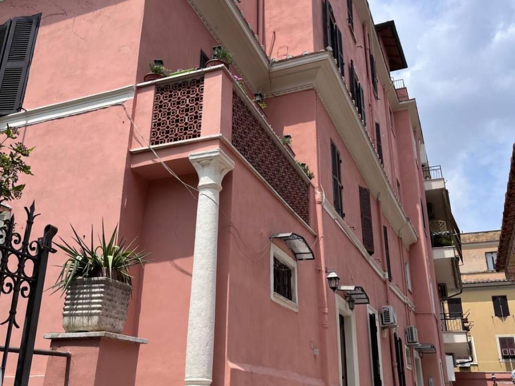 appartamento in vendita a Roma in zona San Saba - Ripa