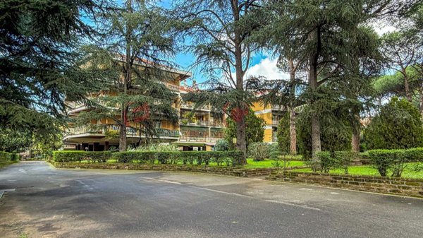 appartamento in vendita a Roma in zona Casal Morena