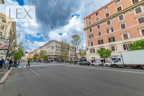 appartamento in vendita a Roma in zona Rione Prati