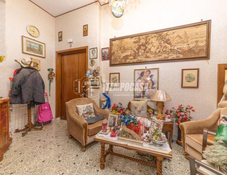 appartamento in vendita a Roma in zona Tuscolano