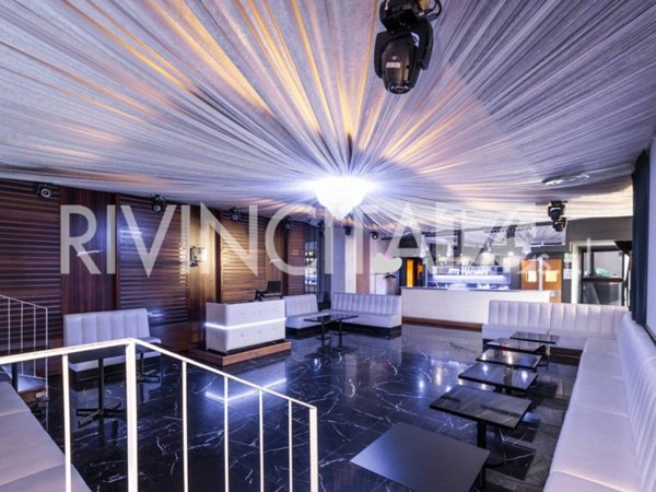 negozio in vendita a Roma in zona San Saba - Ripa