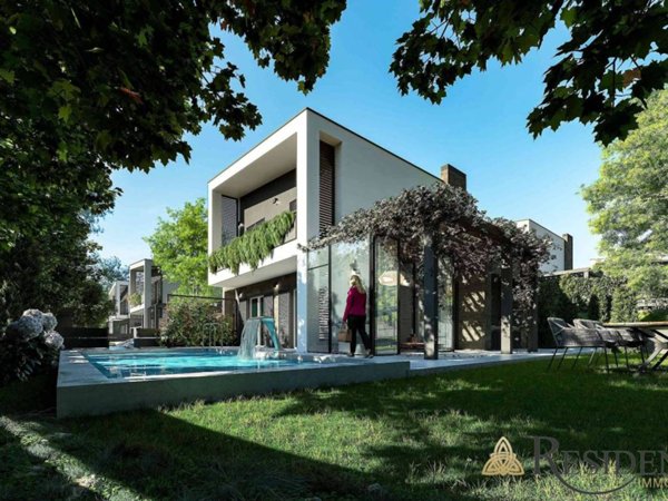 casa indipendente in vendita a Roma in zona Grottarossa