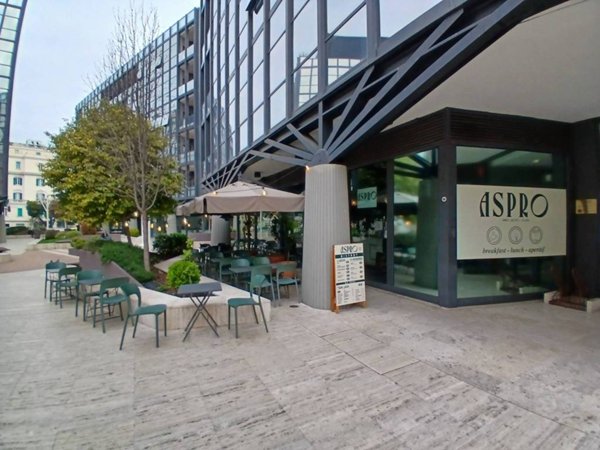 negozio in vendita a Roma in zona Trieste