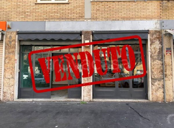 negozio in vendita a Roma in zona Prenestino-Centocelle