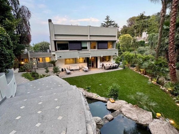 casa indipendente in vendita a Roma