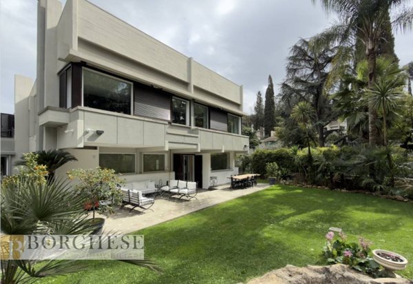 casa indipendente in vendita a Roma