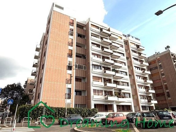 appartamento in vendita a Roma in zona Ardeatino
