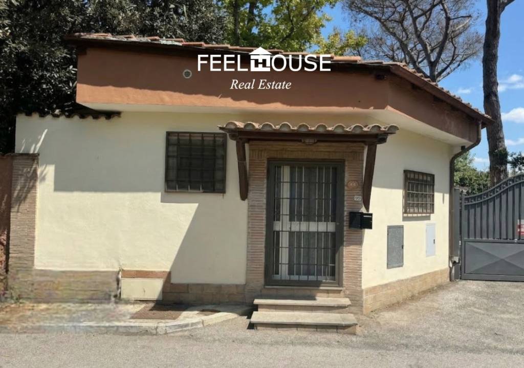 casa indipendente in vendita a Roma in zona Infernetto