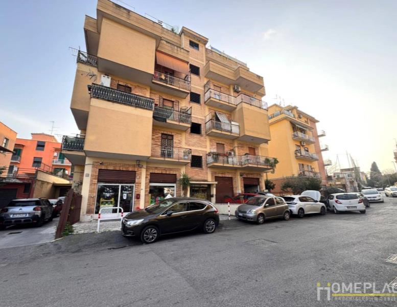 appartamento in vendita a Roma in zona Torre Maura