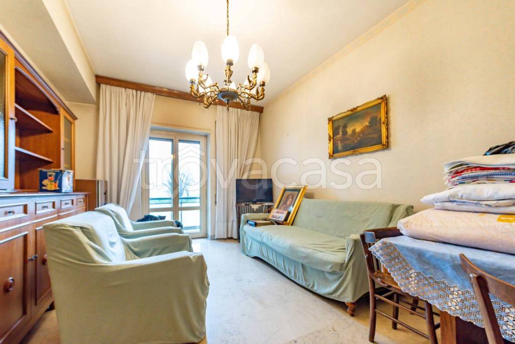 appartamento in vendita a Roma in zona Prenestino-Labicano