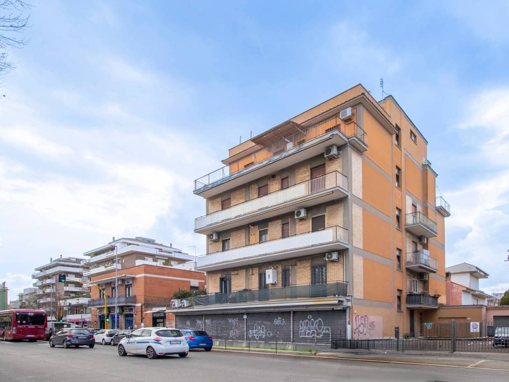 appartamento in vendita a Roma in zona Alessandrino