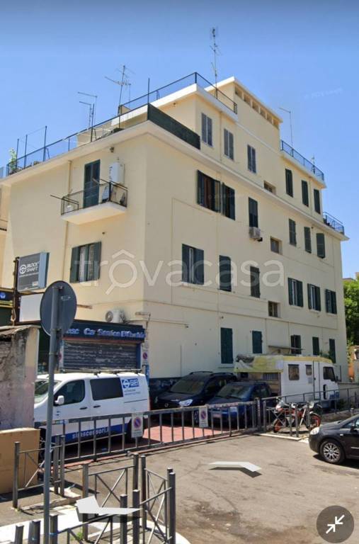 appartamento in vendita a Roma in zona Prenestino-Labicano
