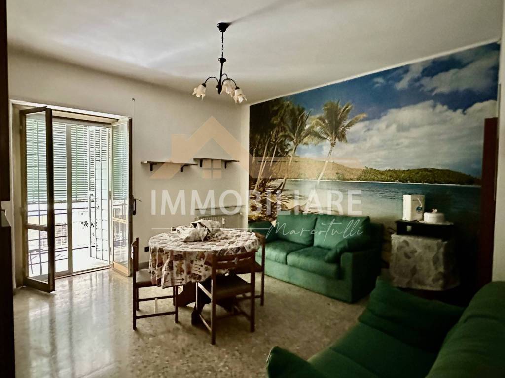 appartamento in vendita a Roma in zona Ostiense