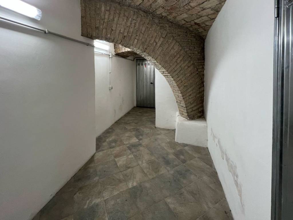 locale commerciale in vendita a Roma