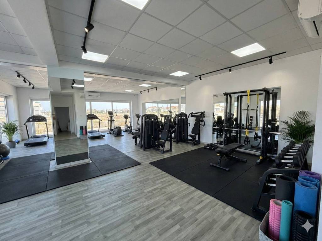 negozio in vendita a Roma in zona Castel Fusano