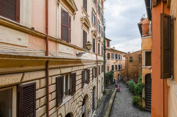 appartamento in vendita a Roma in zona Trastevere
