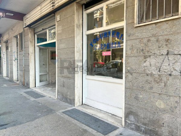 negozio in vendita a Roma in zona Ostia