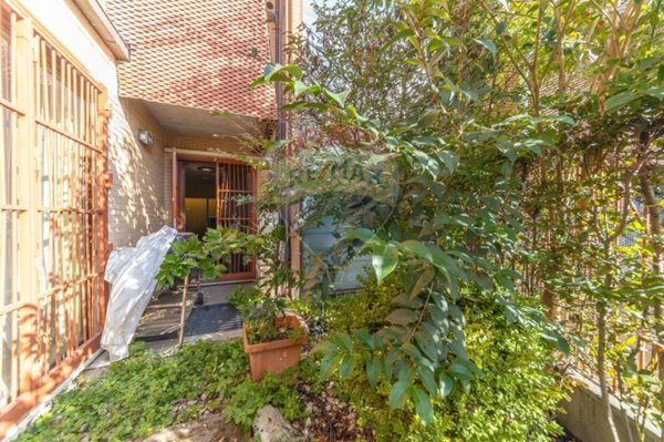 ufficio in vendita a Roma in zona Primavalle