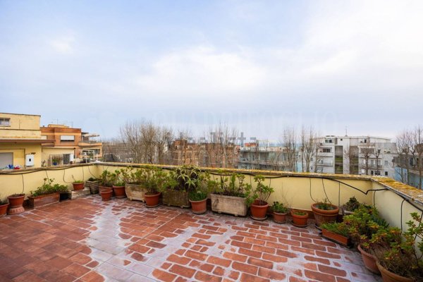 appartamento in vendita a Roma in zona Ostia