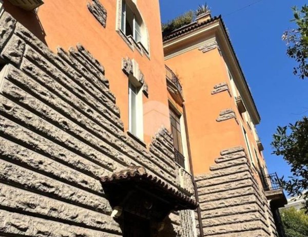 appartamento in vendita a Roma in zona Esquilino