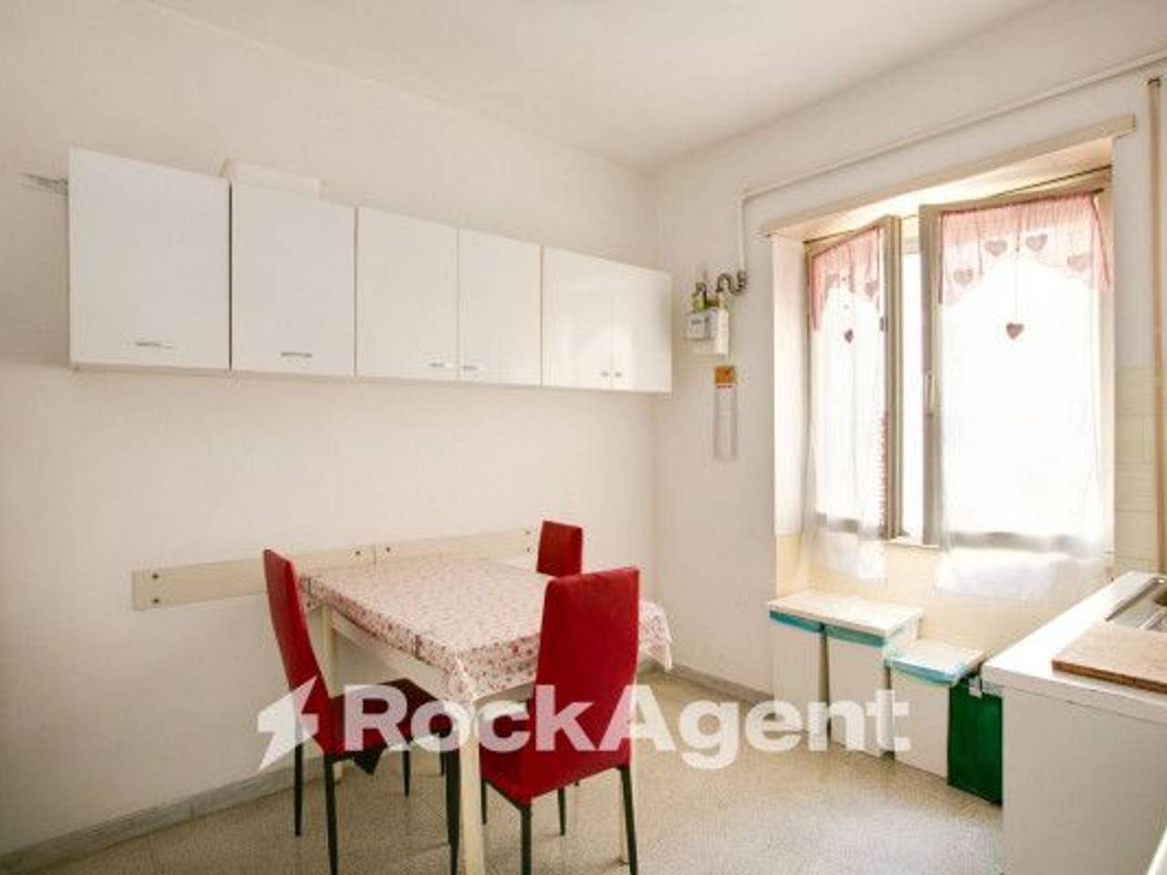 appartamento in vendita a Roma in zona Don Bosco