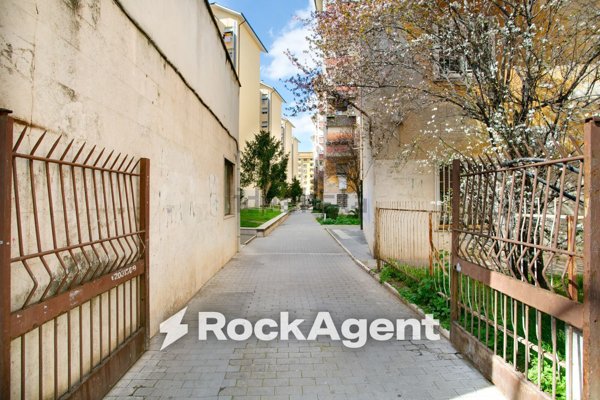 appartamento in vendita a Roma in zona Don Bosco