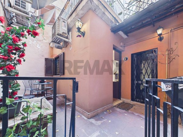 appartamento in vendita a Roma in zona Rione Monti/Campitelli