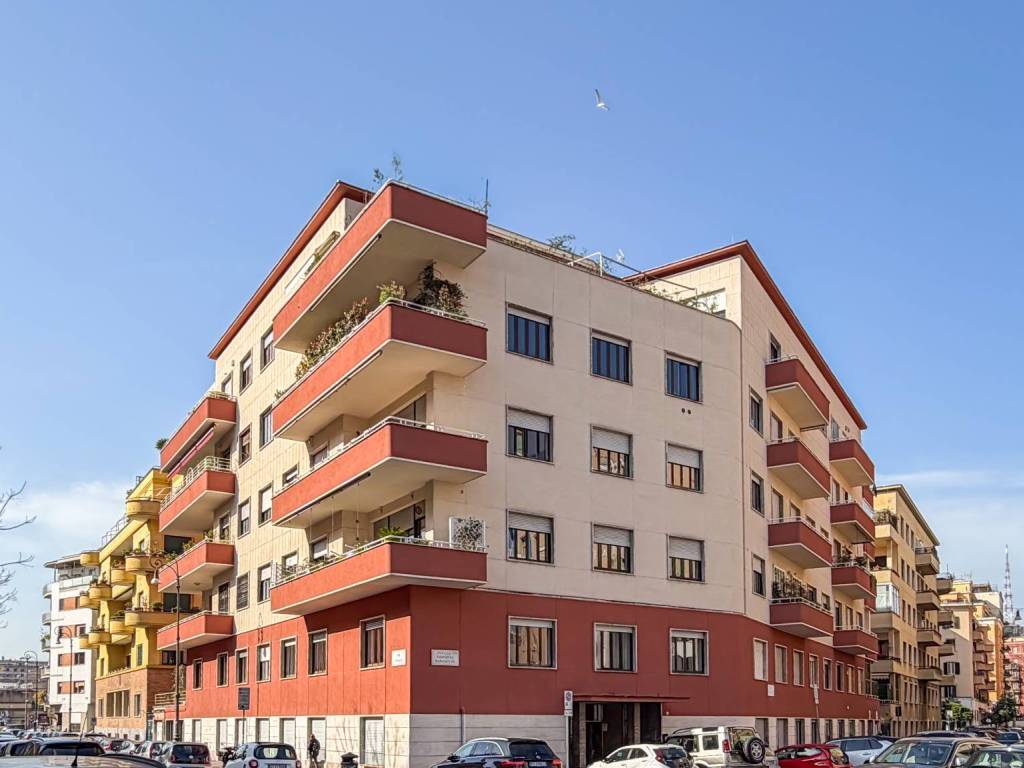 appartamento in vendita a Roma in zona Della Vittoria