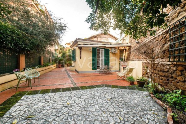 appartamento in vendita a Roma in zona Gianicolense