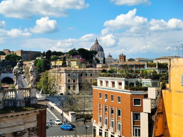 appartamento in vendita a Roma in zona Rione di Ponte