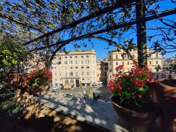 appartamento in vendita a Roma in zona Rione di Ponte