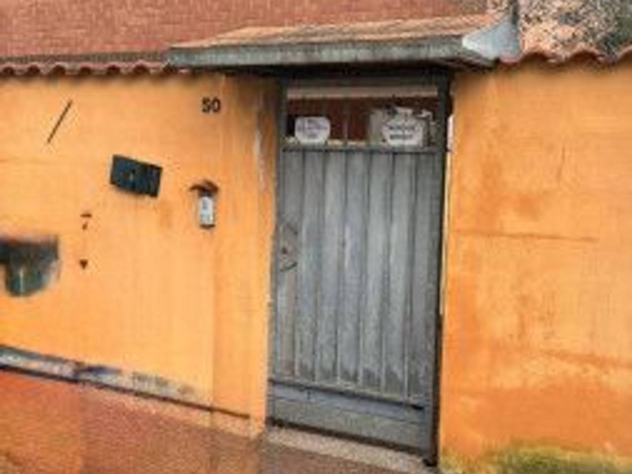 appartamento in vendita a Roma in zona Lago Regillo