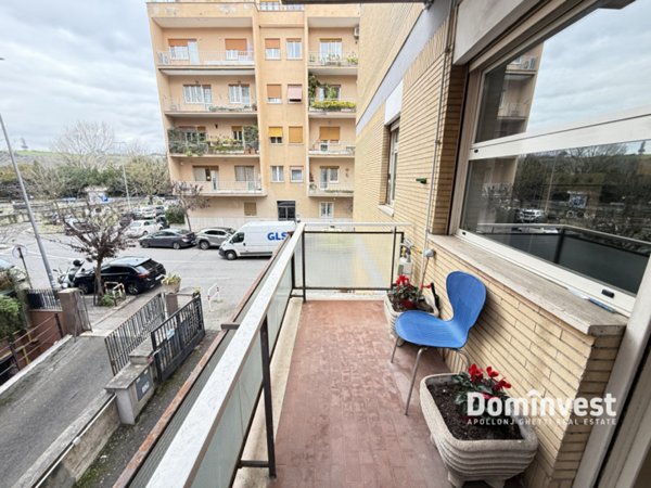 appartamento in vendita a Roma in zona Tor di Quinto