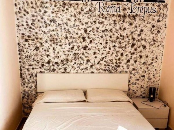 negozio in vendita a Roma in zona Esquilino