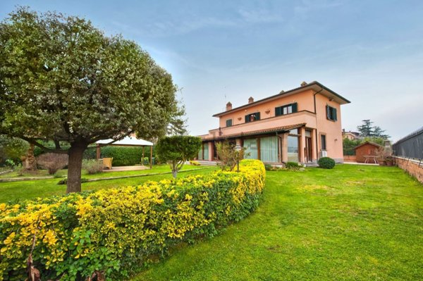 casa indipendente in vendita a Roma in zona Casal Morena