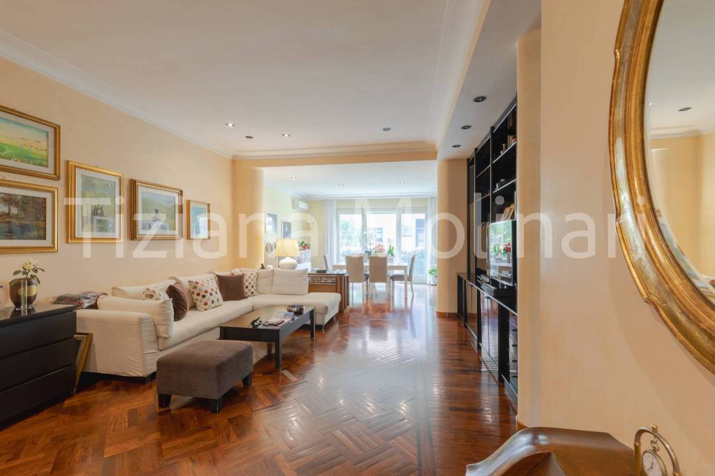 casa indipendente in vendita a Roma in zona Axa