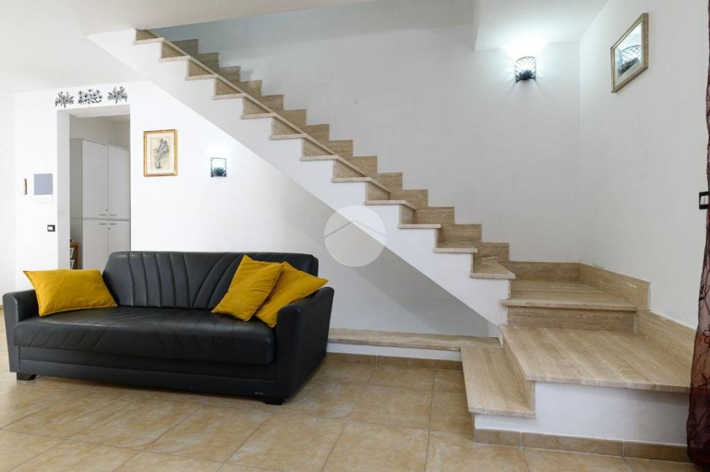 casa indipendente in vendita a Roma in zona Massimina/Casal Lumbroso