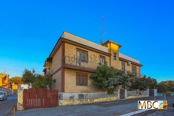 appartamento in vendita a Roma in zona Acilia