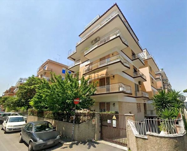 appartamento in vendita a Roma in zona Primavalle