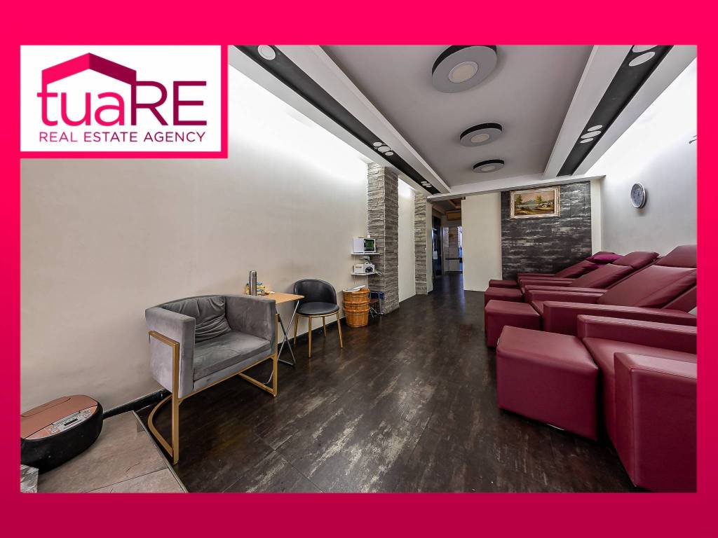 negozio in vendita a Roma in zona Esquilino