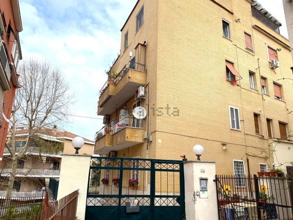 appartamento in vendita a Roma in zona Aurelio