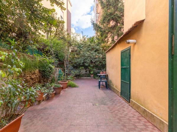 appartamento in vendita a Roma in zona Gianicolense