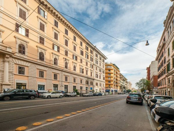 appartamento in vendita a Roma in zona Esquilino