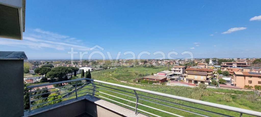 appartamento in vendita a Roma in zona Acilia