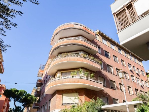 appartamento in vendita a Roma in zona Nomentano